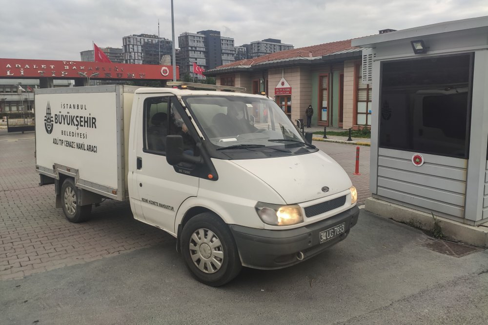 Senarist Alper Alpözgen’in cenazesi Adli Tıp Kurumu morgundan alındı