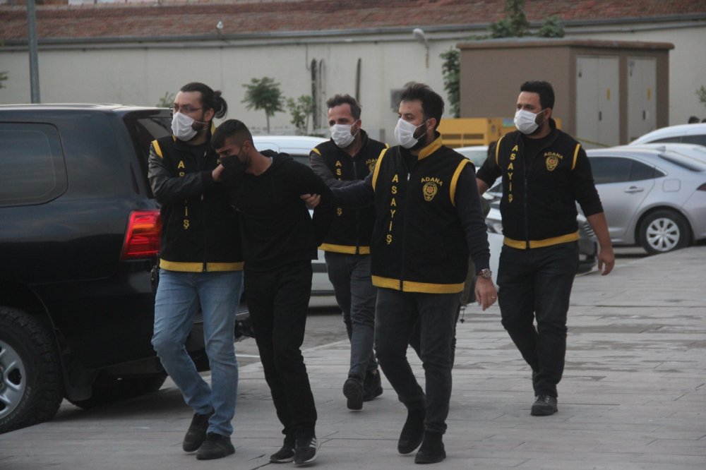 Silahlı kavgadan kaçanlar, ceza yememek için otomobil çalmış