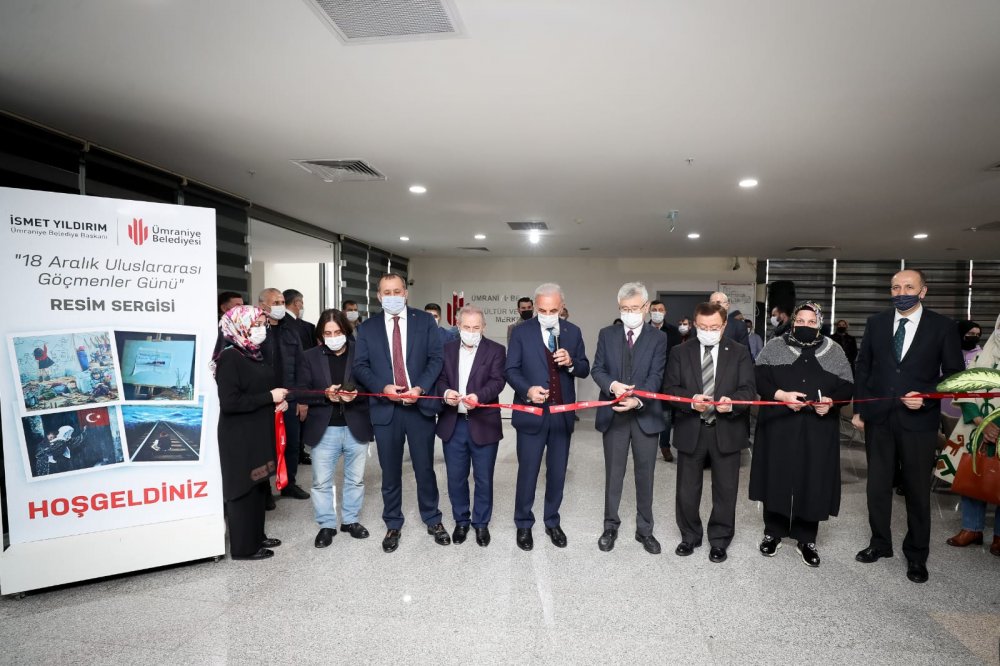 Ümraniye’de “Göç” konulu resim sergisi açıldı