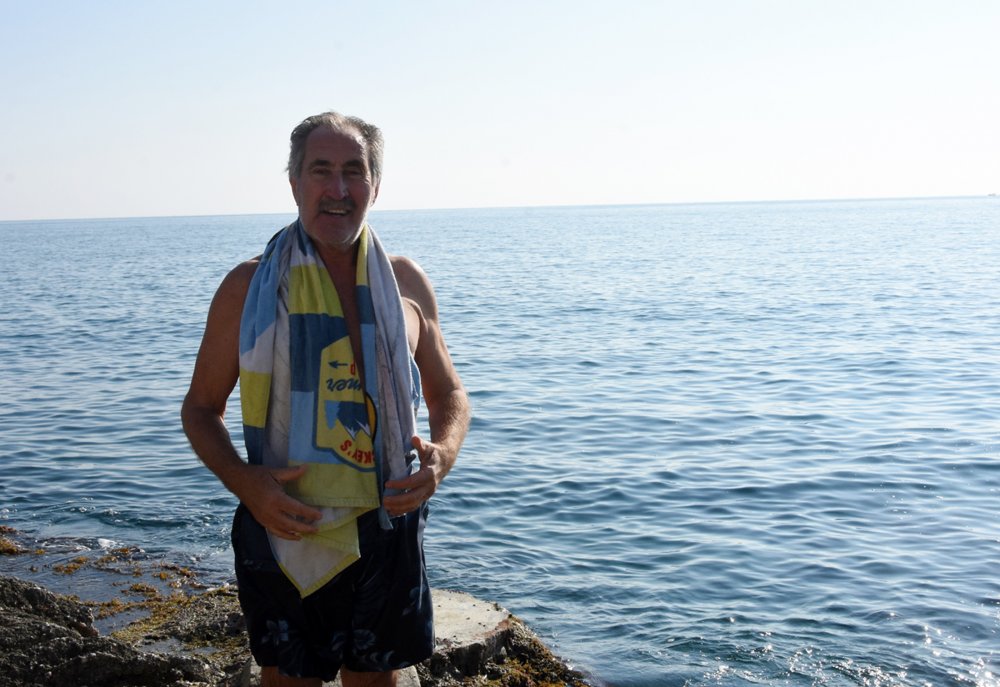 Eski Bakan Günay'ın deniz keyfi