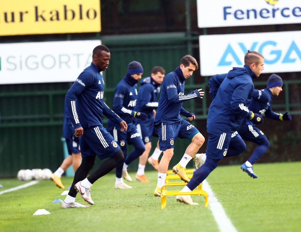 Fenerbahçe'de Başakşehir hazırlıkları sürdü