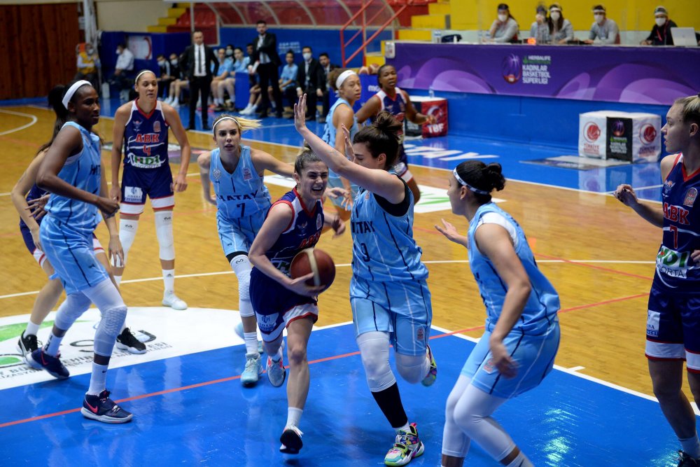 Hatay Büyükşehir Belediyespor - Büyükşehir Belediye Adana Basketbol: 68-58
