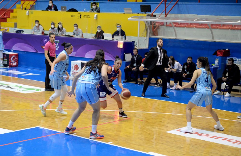 Hatay Büyükşehir Belediyespor - Büyükşehir Belediye Adana Basketbol: 68-58