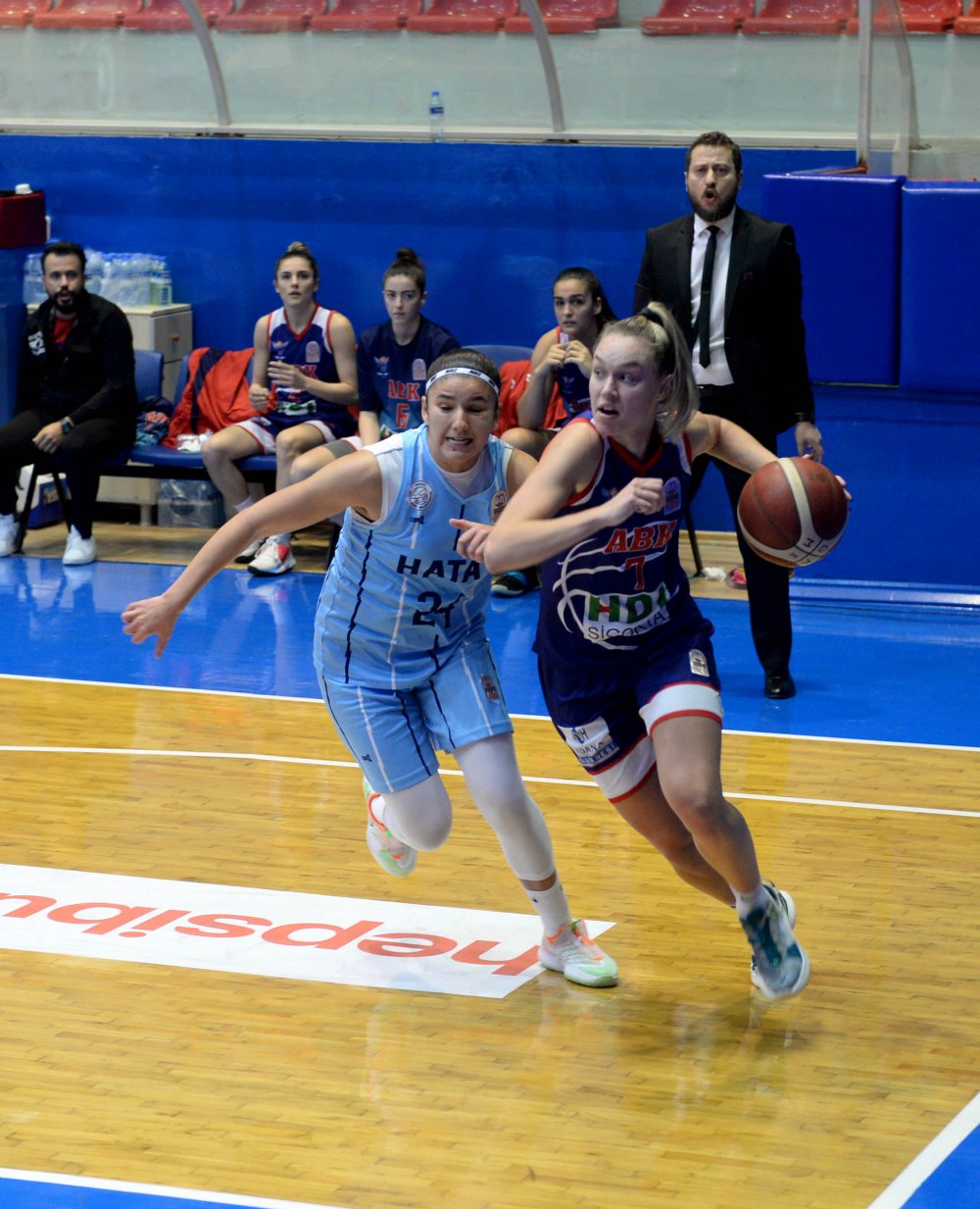 Hatay Büyükşehir Belediyespor - Büyükşehir Belediye Adana Basketbol: 68-58