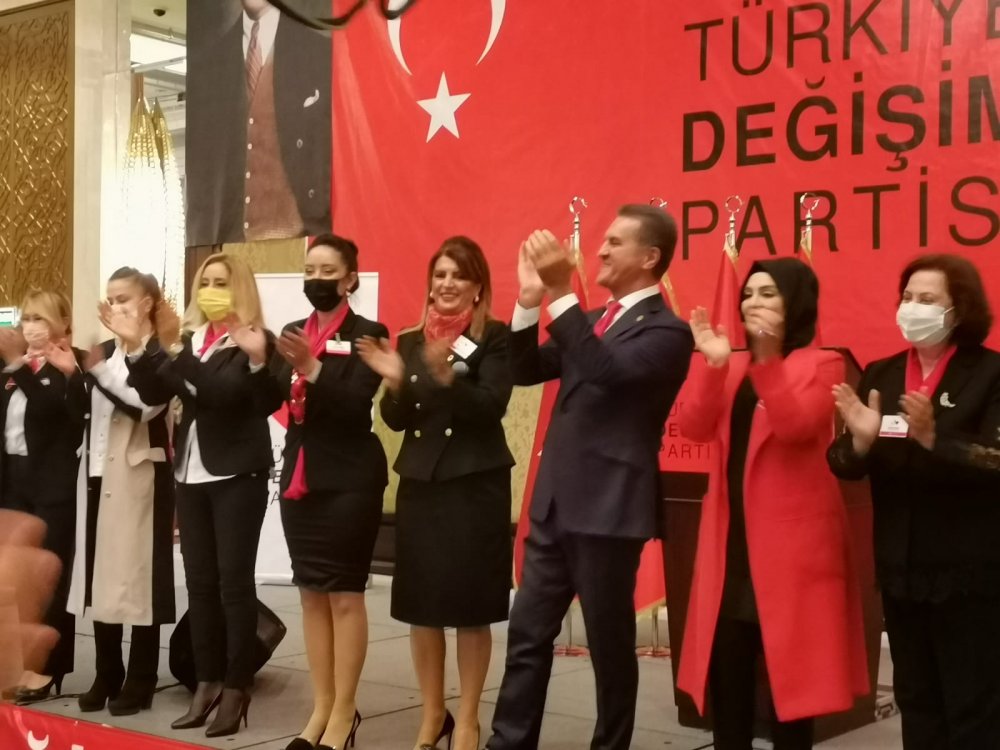 Sarıgül, Türkiye Değişim Partisi'nin Genel Başkanı seçildi