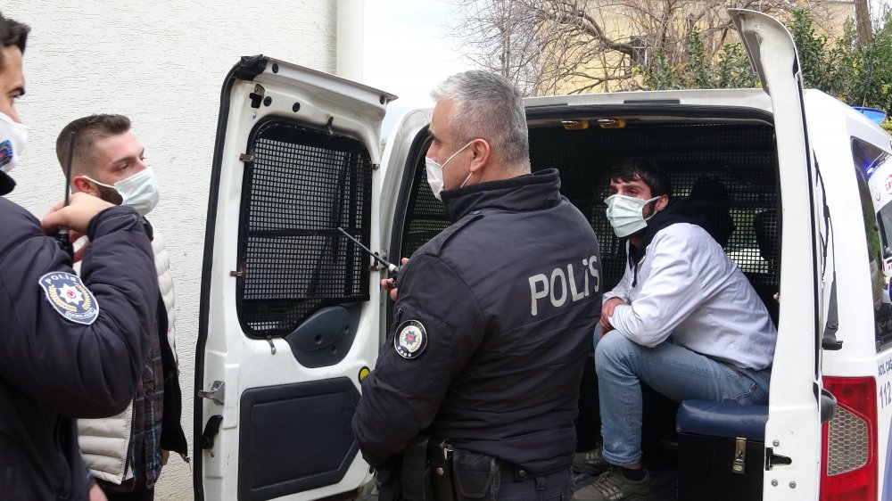4 gündür kayıp genç, arkadaşının evinde silahla vurulmuş olarak ölü bulundu