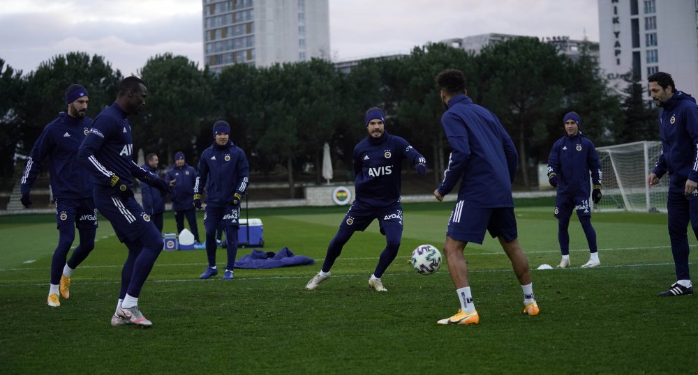 Fenerbahçe, Medipol Başakşehir maçına hazır