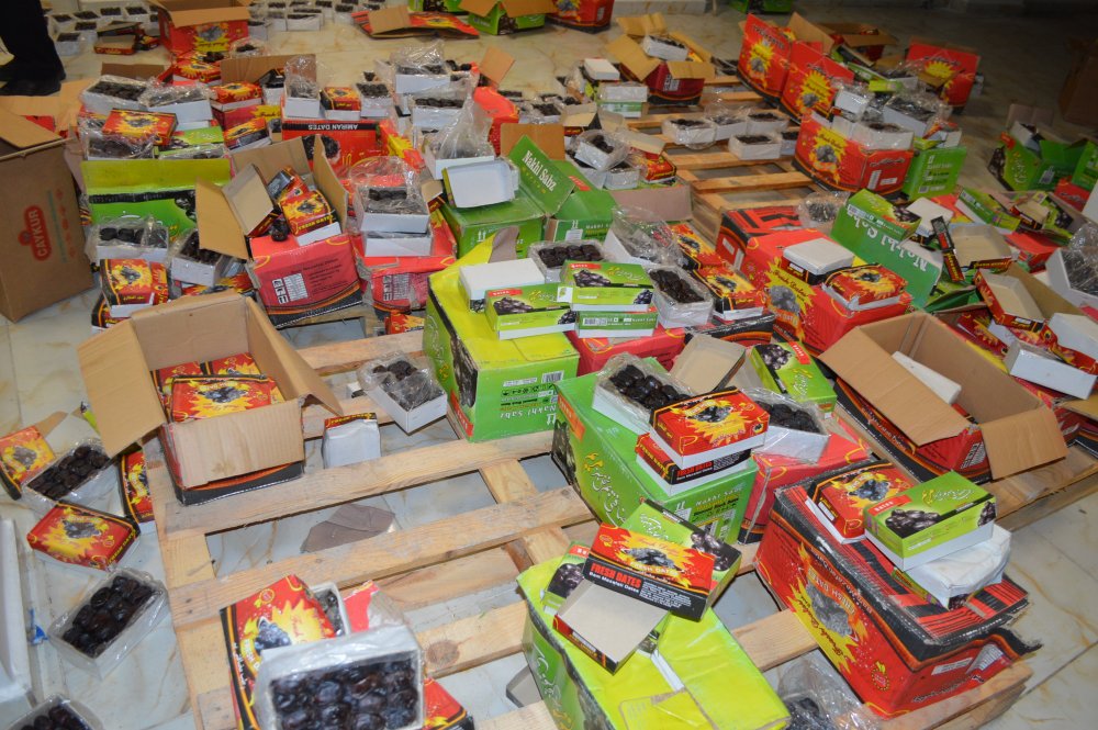İş yerinde 1,5 ton bozulmuş hurma ele geçirildi