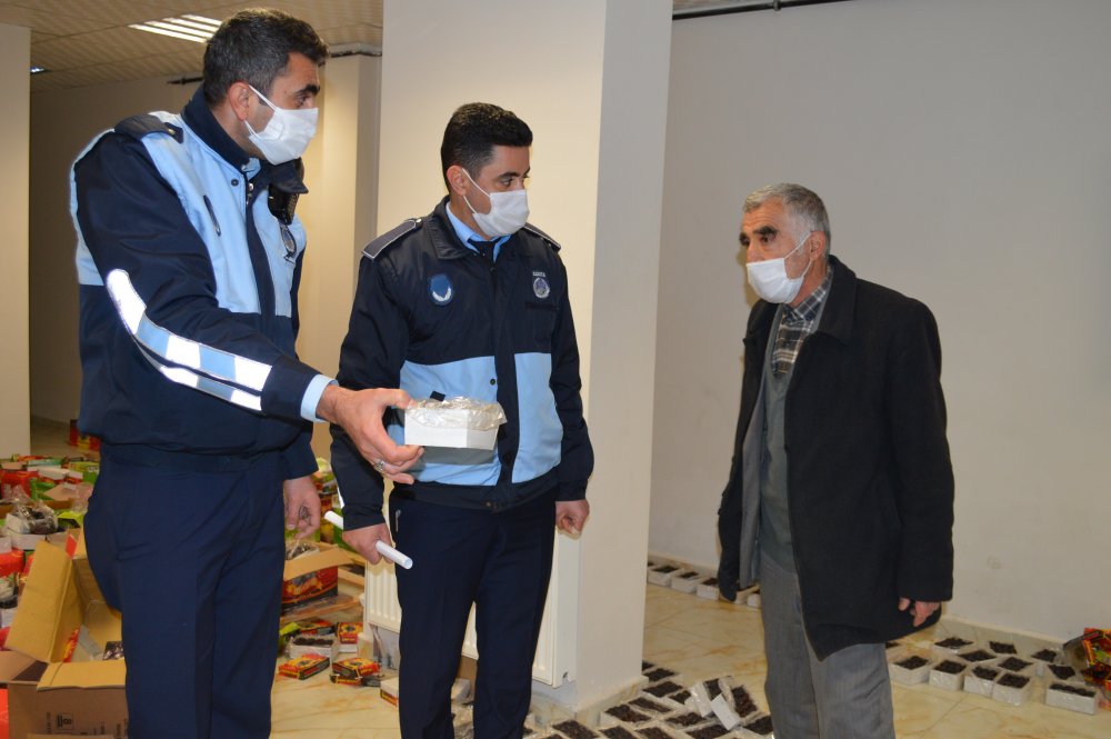 İş yerinde 1,5 ton bozulmuş hurma ele geçirildi
