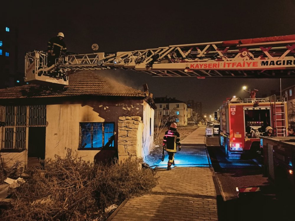 Kayseri’de müstakil evde yangın