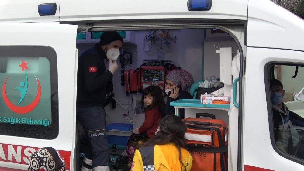 Doğalgaz sobası yangına sebep oldu; çocuklar dumandan etkilendi