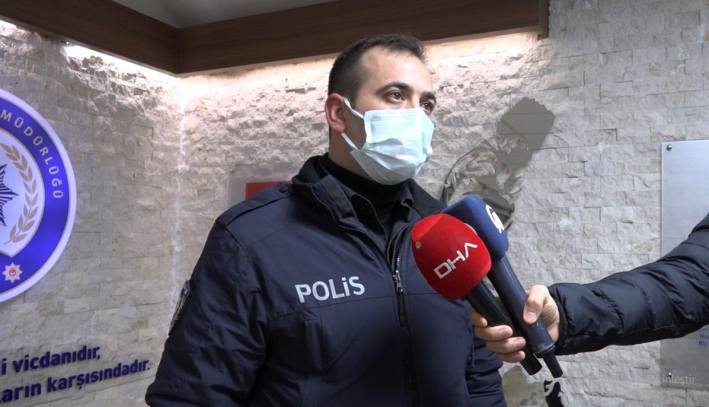 Polis memuru, yaşlı kadını 5'inci kata sırtında çıkardı