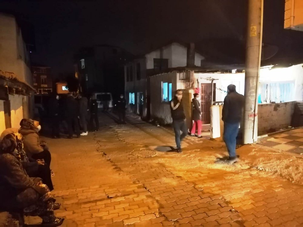 Tansiyon hastası kadın evinde ölü bulundu