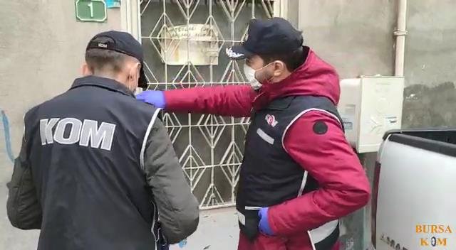 Bursa'da 210 litre sahte içki ele geçirildi: 2 gözaltı