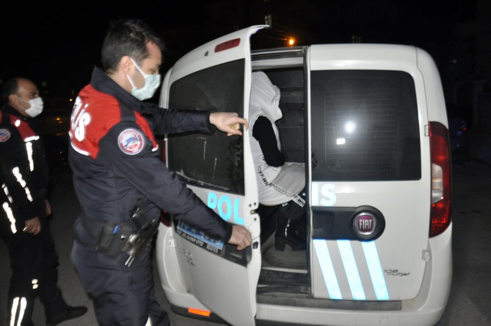 Fuhuş şebekesine operasyon: 3'ü kadın 4 gözaltı