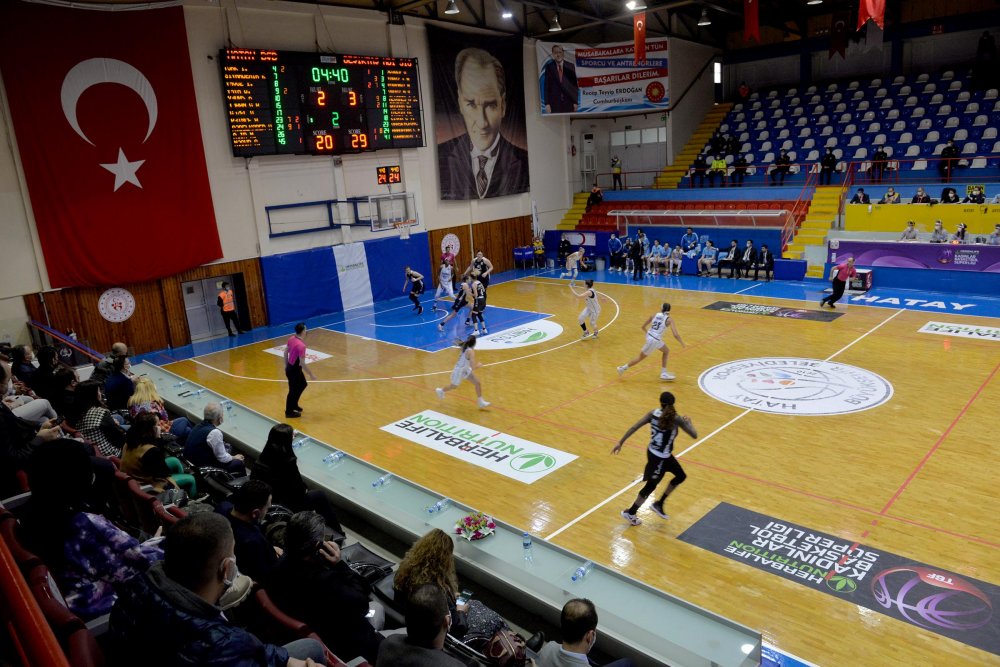 Hatay Büyükşehir Belediyespor - Beşiktaş HDI Sigorta: 57-69