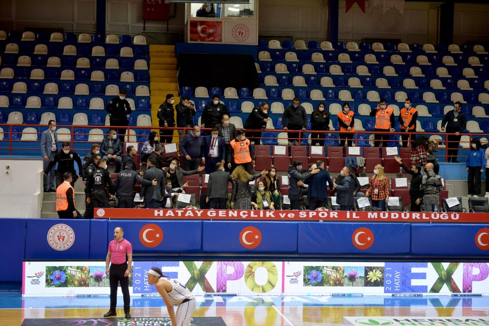 Hatay Büyükşehir Belediyespor - Beşiktaş HDI Sigorta: 57-69