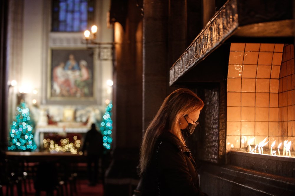 Saint Antuan Kilisesi'nde pandemi gölgesinde Noel ayini yapıldı