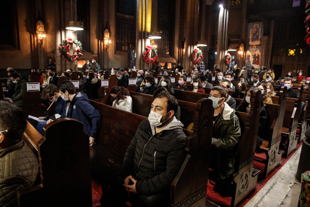 Saint Antuan Kilisesi'nde pandemi gölgesinde Noel ayini yapıldı