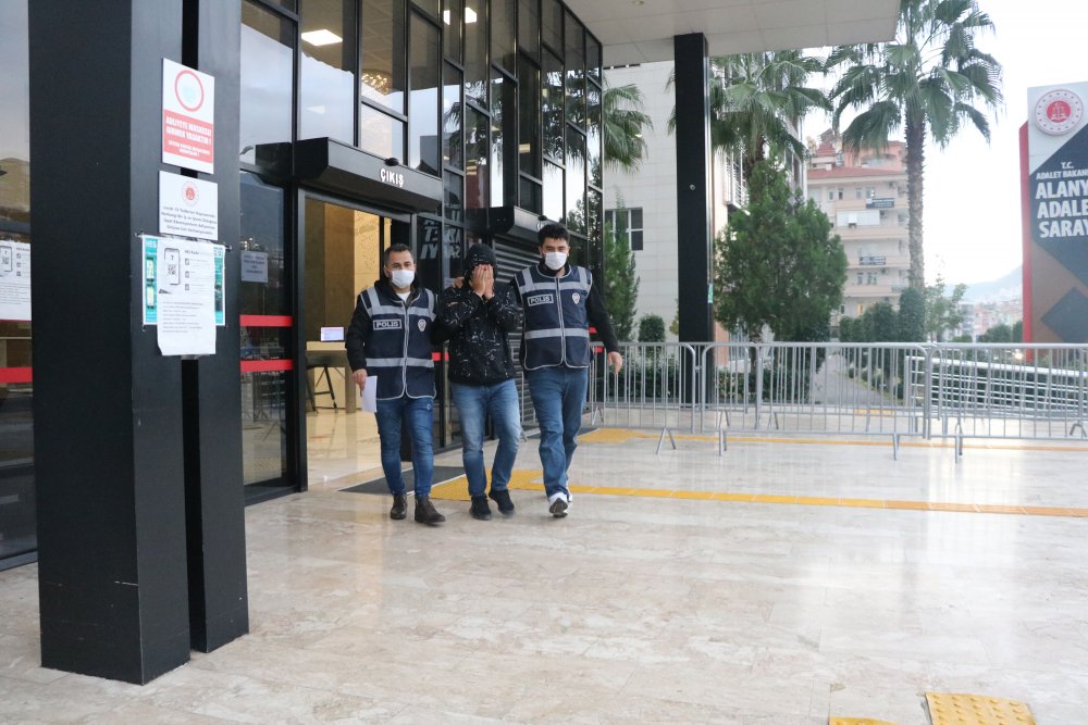 Alanya'da, 12 kişiyi emeklilik vaadiyle 1 milyon TL dolandıran şüpheli tutuklandı