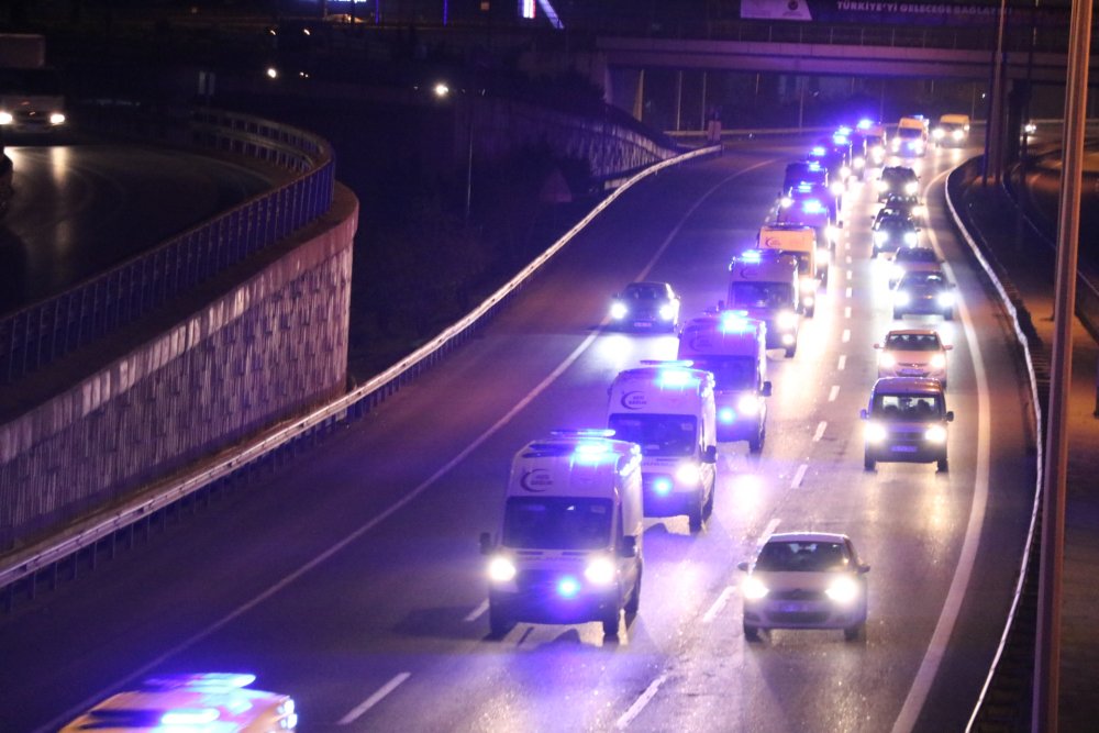 Ankara'dan yola çıkan 61 ambulans İstanbul'a geldi