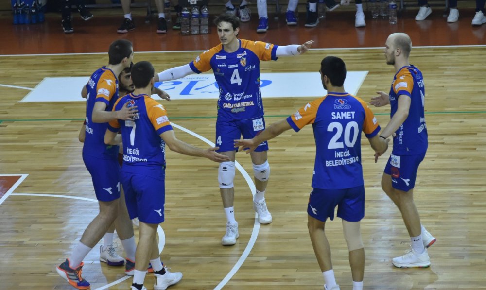 İnegöl Belediyespor - Arhavi Voleybol: 3-0