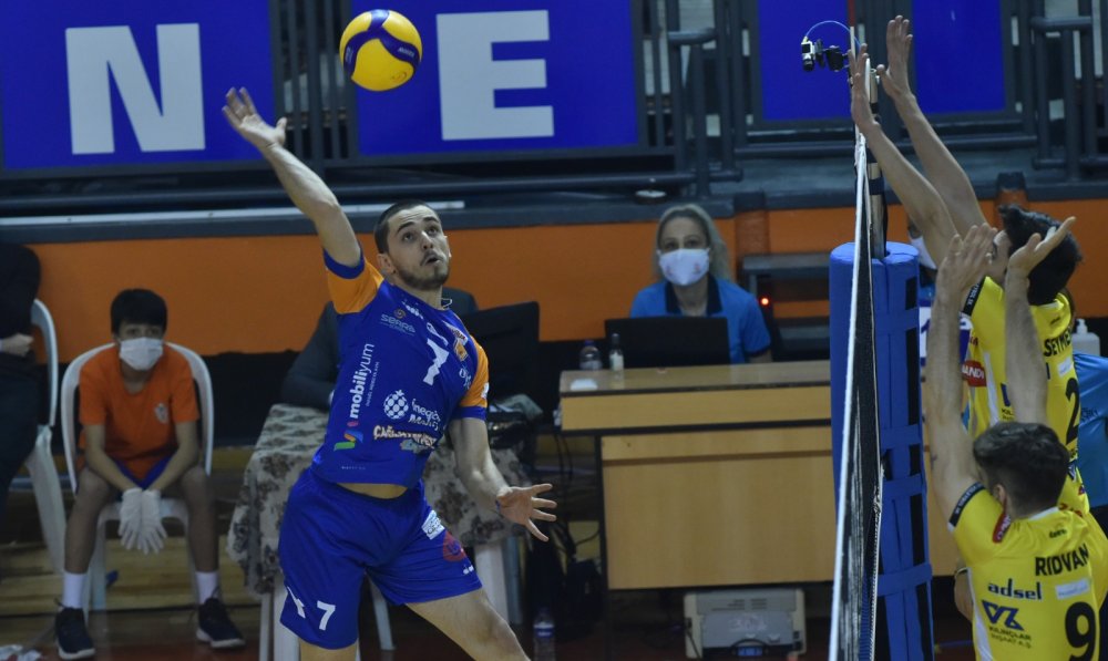 İnegöl Belediyespor - Arhavi Voleybol: 3-0