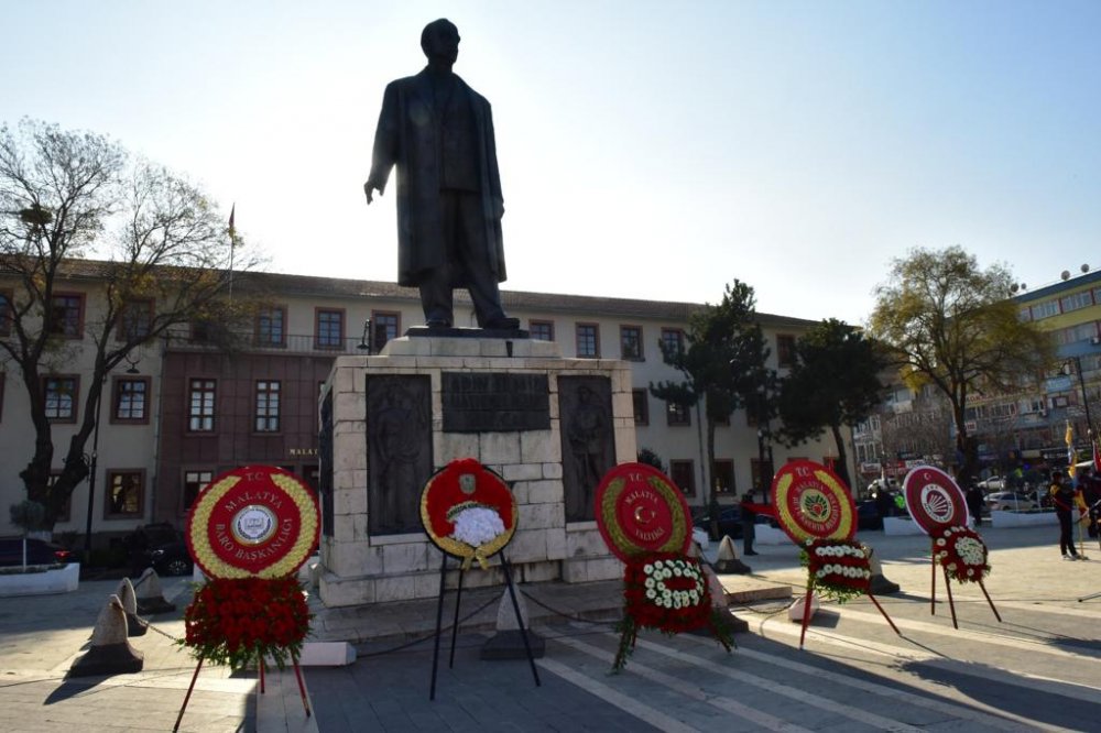 İsmet İnönü, 47'nci ölüm yıl dönümünde anıldı