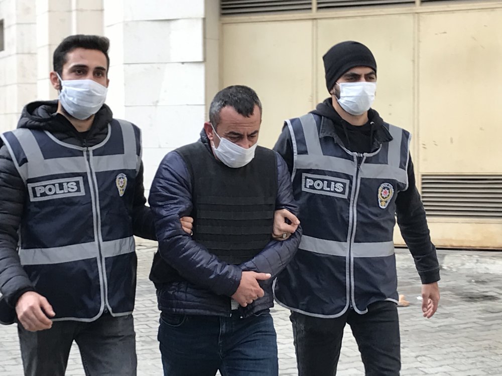 Kıskançlık' yüzünden tartıştığı eşini pompalı tüfekle öldürdü