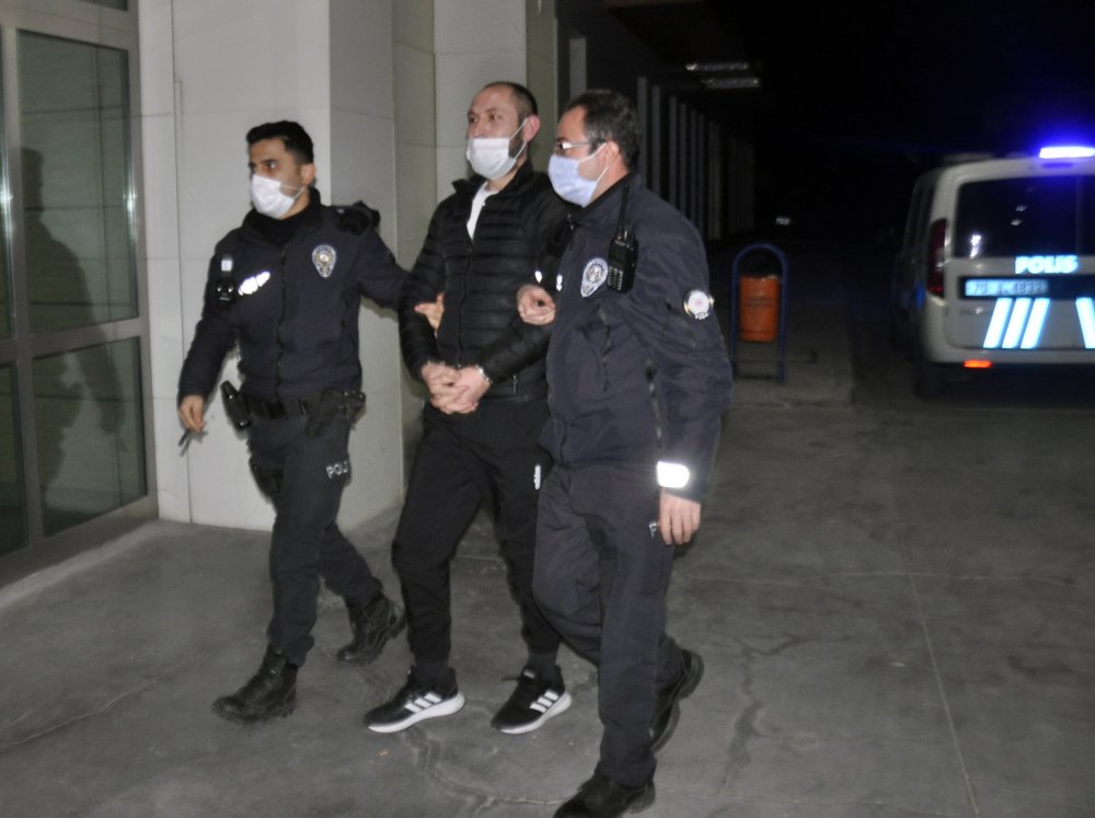 8 yıl önce işlenen cinayetin şüphelisi, kısıtlamada yakalandı