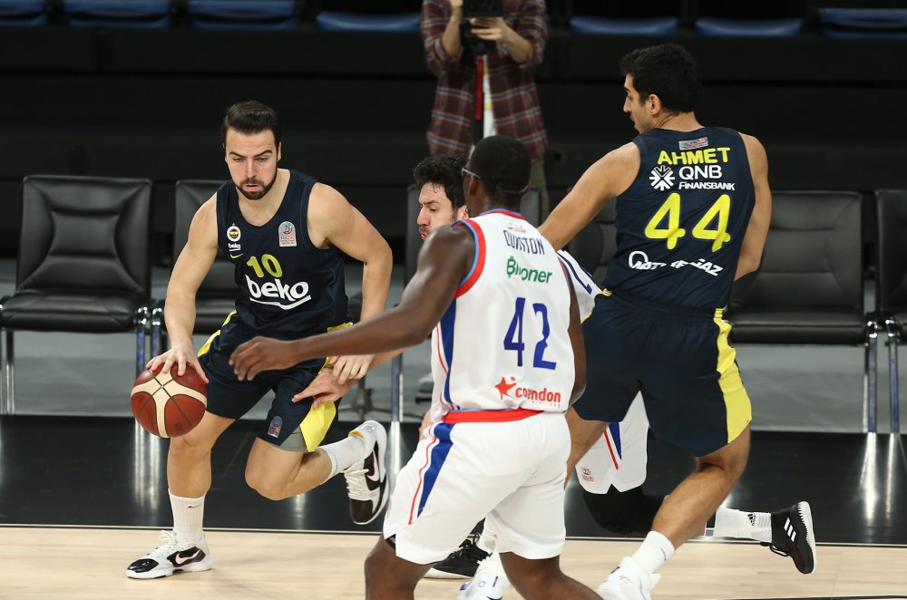 Anadolu Efes - Fenerbahçe Beko: 85-72