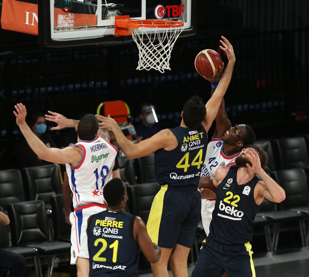 Anadolu Efes - Fenerbahçe Beko: 85-72