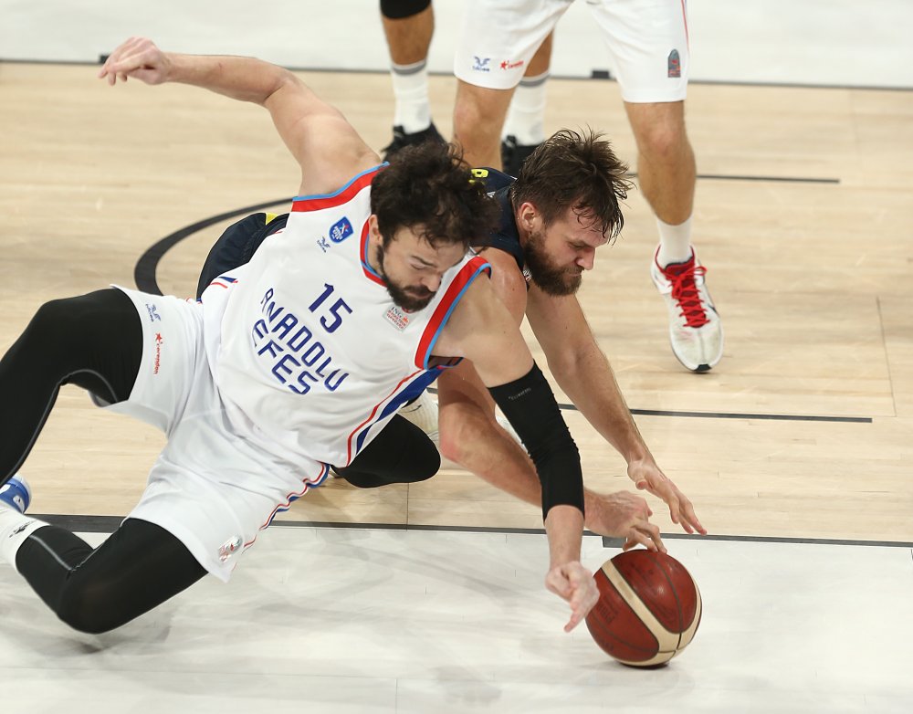 Anadolu Efes - Fenerbahçe Beko: 85-72