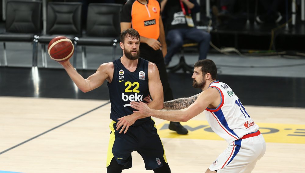 Anadolu Efes - Fenerbahçe Beko: 85-72