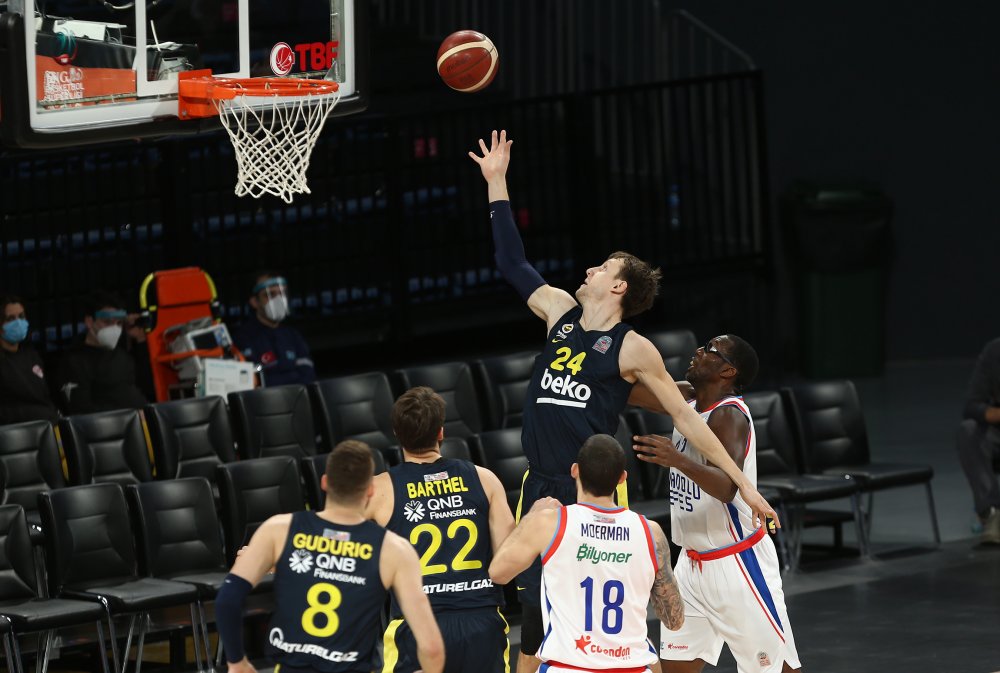 Anadolu Efes - Fenerbahçe Beko: 85-72