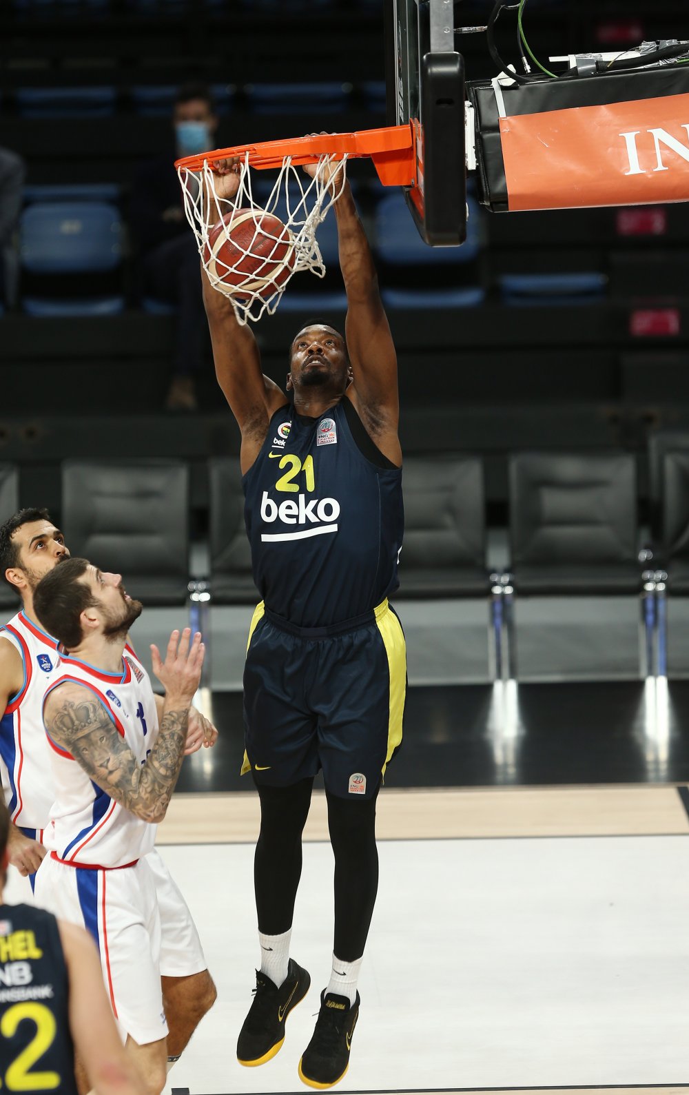 Anadolu Efes - Fenerbahçe Beko: 85-72