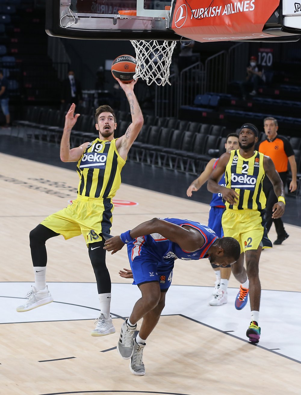 Anadolu Efes - Fenerbahçe Beko: 85-72