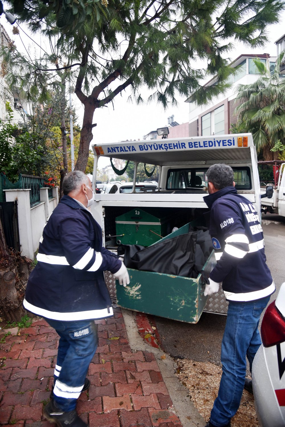 Kırgız kadın, sevgilisiyle yaşadığı evde ölü bulundu
