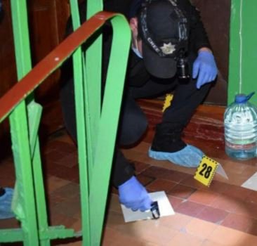 ‘Süpermen’ kıyafetli genç dehşet saçtı
