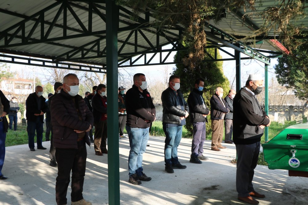 Yangında hayatını kaybeden baba ve kızı, son yolculuğuna uğurlandı
