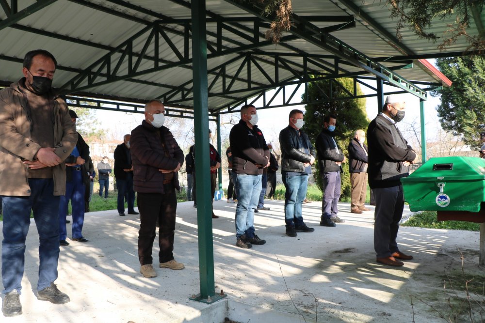 Yangında hayatını kaybeden baba ve kızı, son yolculuğuna uğurlandı