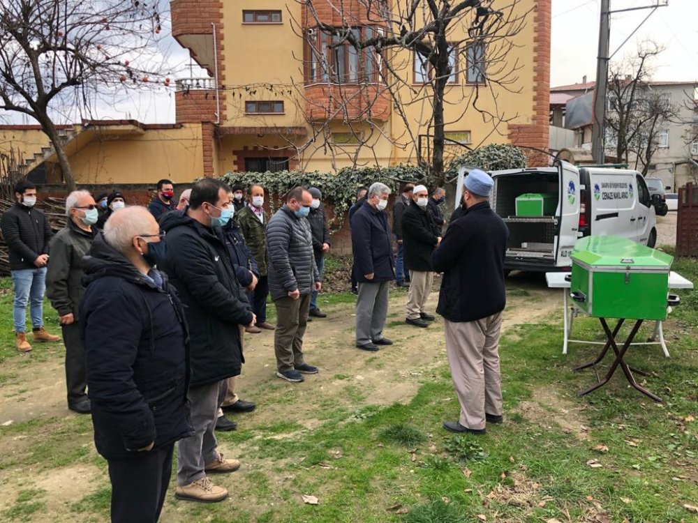 57 yıllık evli koronavirüs hastası çift, 5 saat arayla yaşamını yitirdi