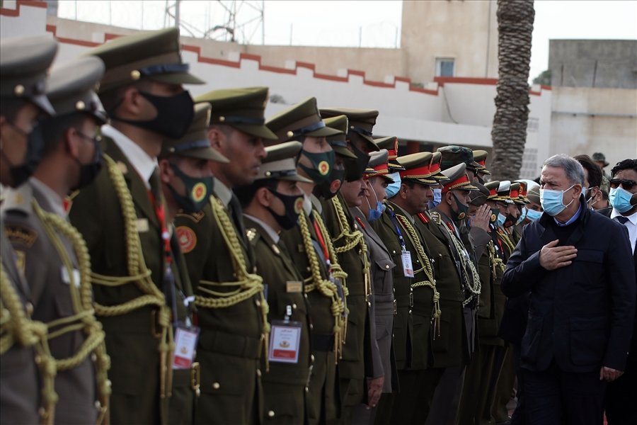 Bakan Akar, Libya'ya gitti