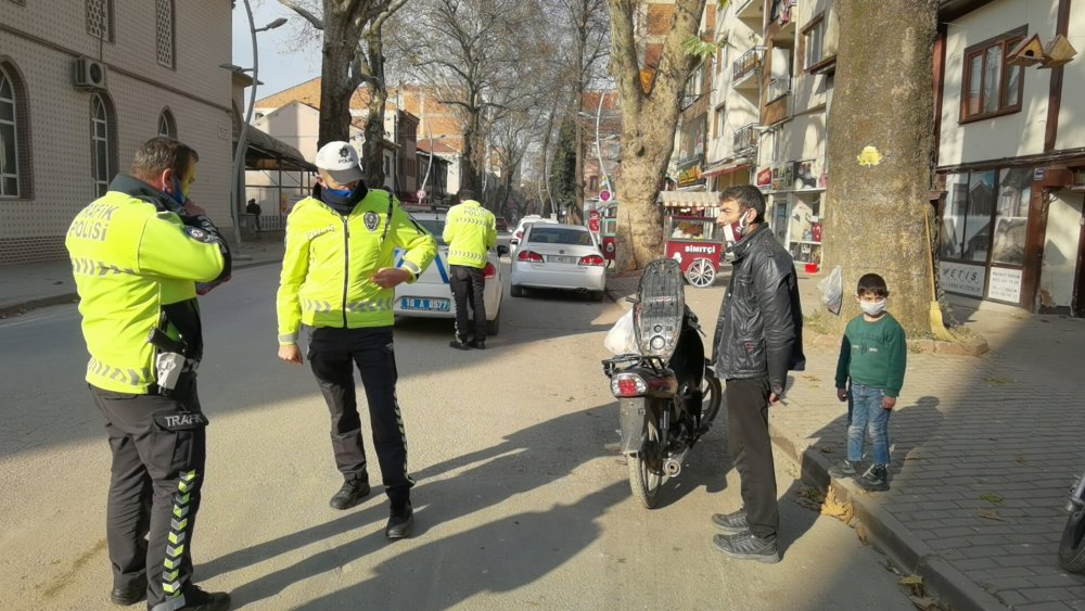 Çalıntı motosikletle ekmek almaya giden sürücüye gözaltı