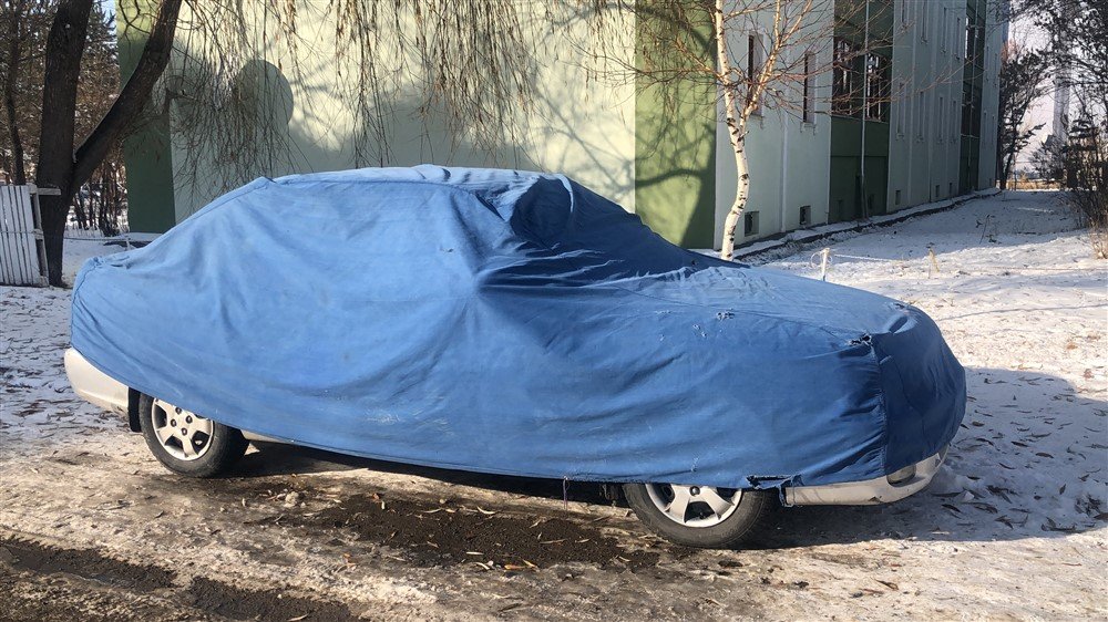 Doğu'da soğuk etkili oluyor; otomobillere battaniyeli önlem