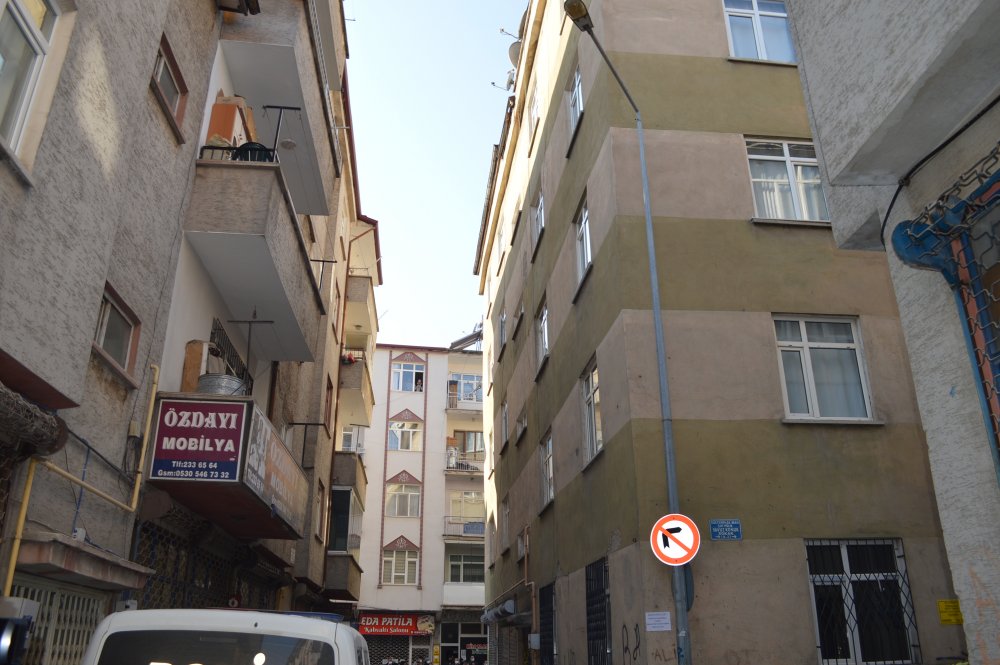 Elazığ'da 5.3 büyüklüğünde depremin görüntüleri