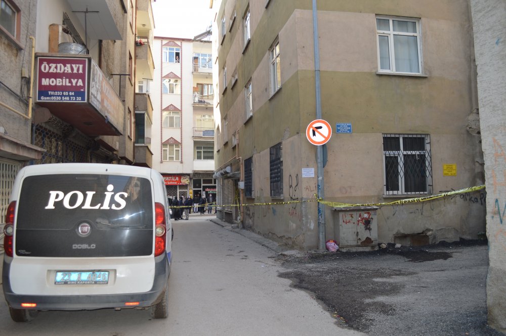 Elazığ'da 5.3 büyüklüğünde depremin görüntüleri