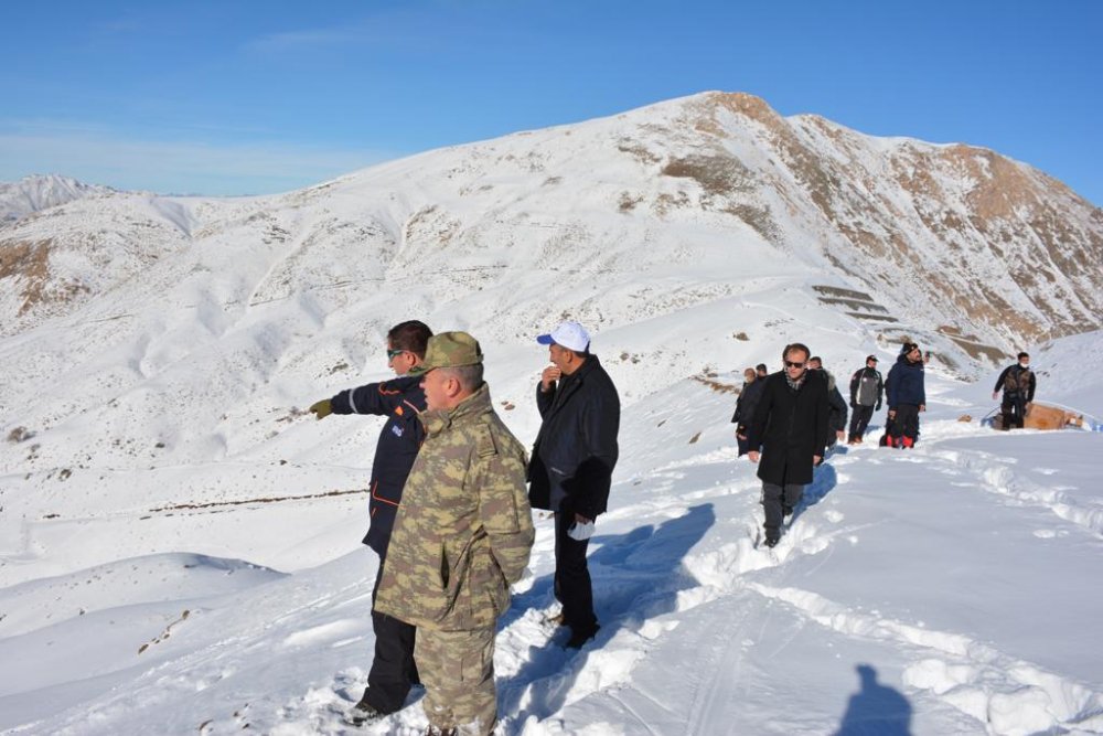 Kahreden haber MSB' verdi: Hakkari'de çığ altında kalan 1 asker şehit oldu, 1 asker aranıyor