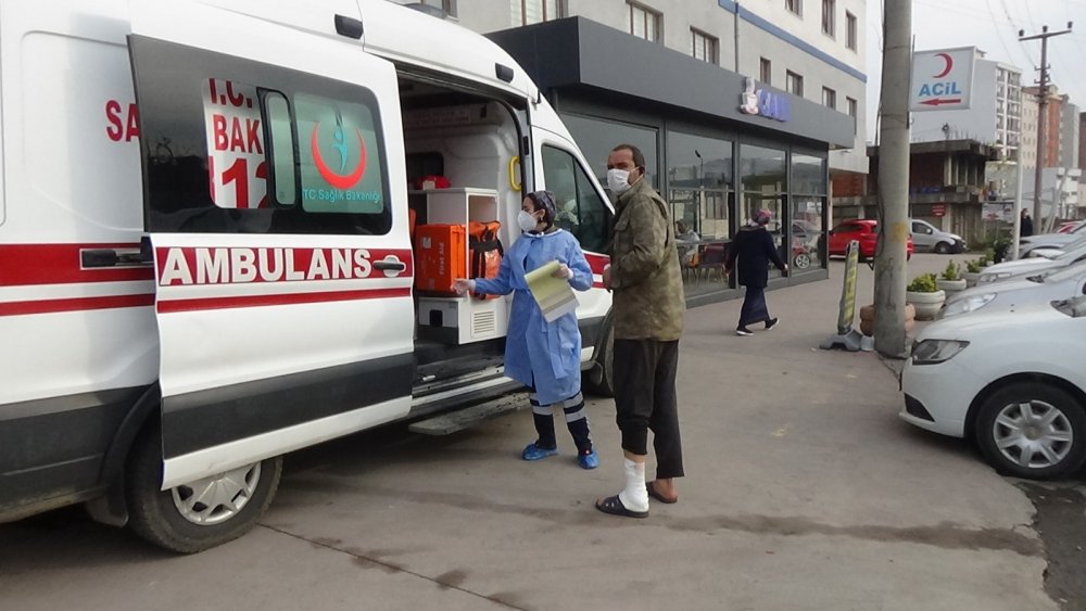 Kalorifer kazanını yakmak isterken yangın çıktı; anne- oğul yaralı, 3 inek öldü