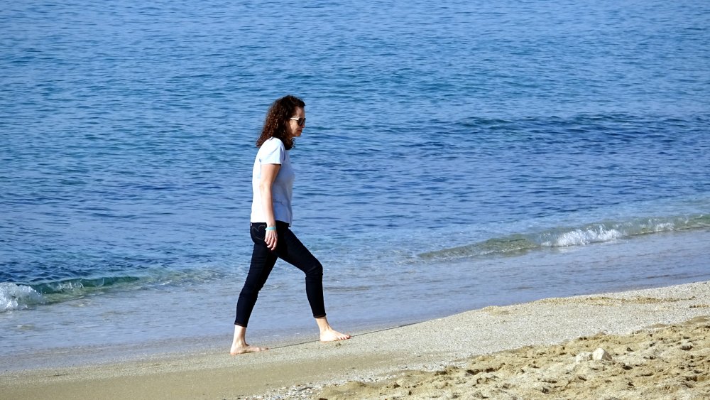 Kısıtlamadan muaf turistlerin deniz keyfi